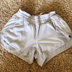 WHITE LULULEMON SHORTS